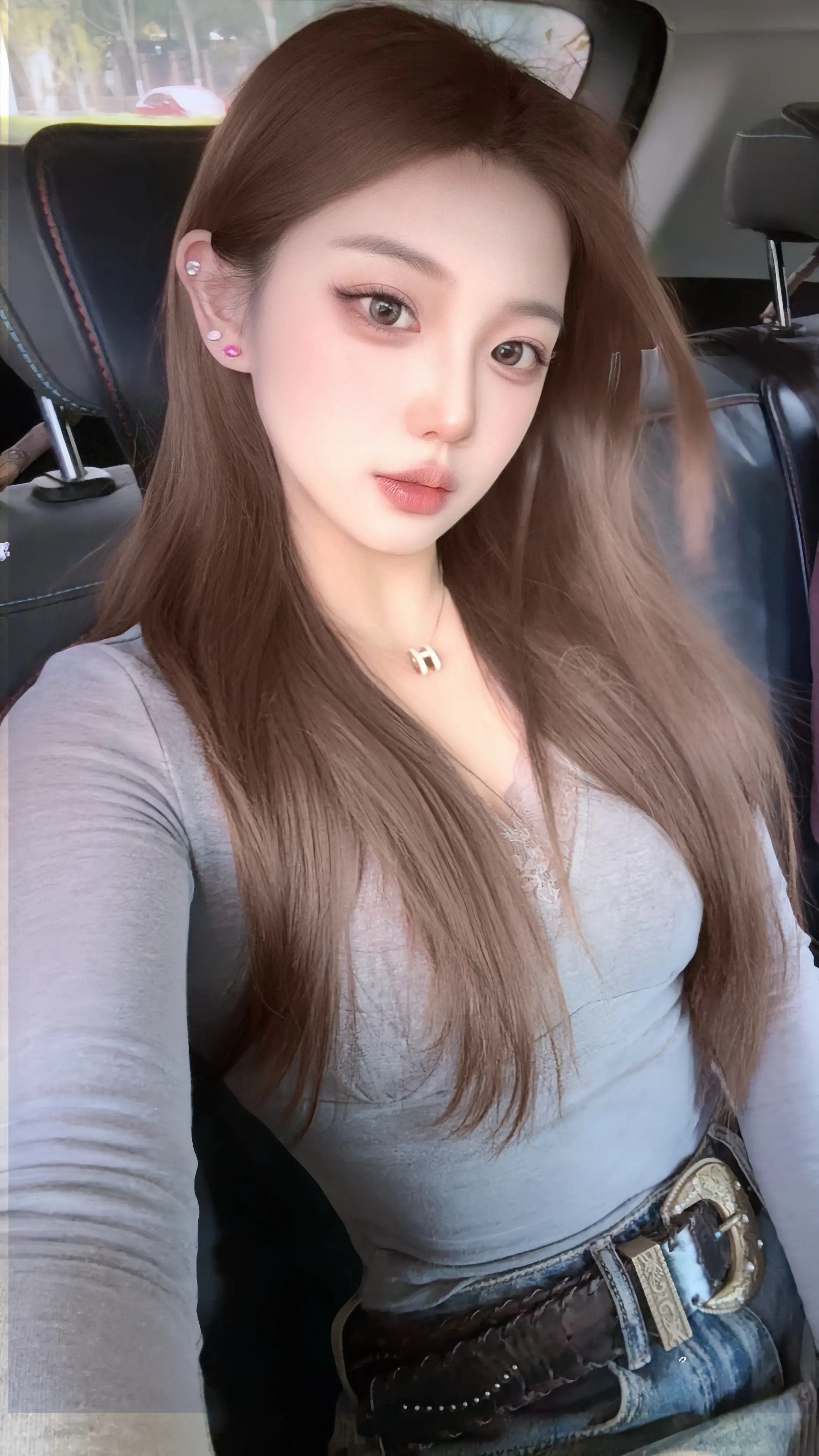 你总说我身上很香 废话 老娘喷的圣罗兰