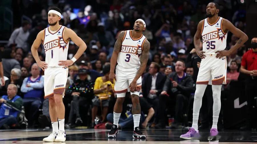 菲尼克斯太阳队的赛季已经结束。

- 常规赛战绩49胜33负（西部第六）
- 季