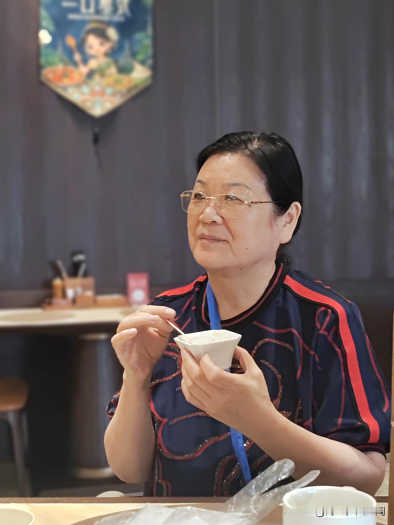 一个人再强，建议你过了60岁这几件事千万不要再做了。
第一，不要去生气。生气是晚