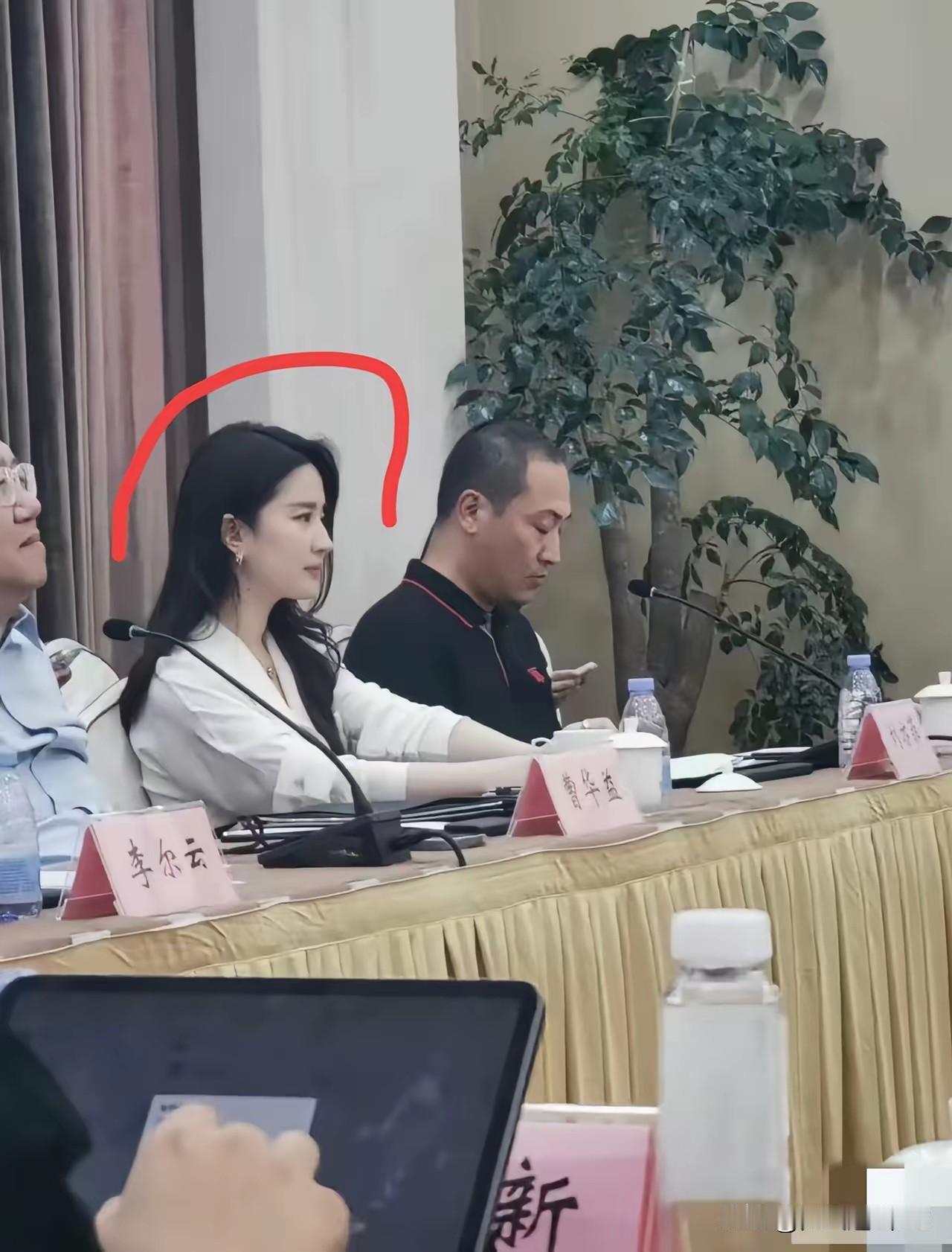 你可以怀疑领导的业绩，但不能怀疑领导的眼力！