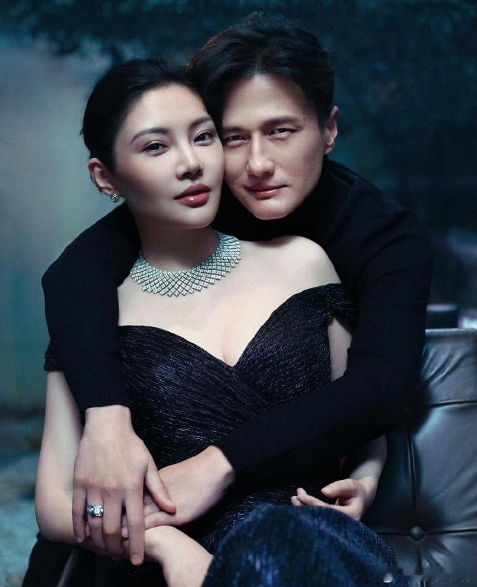 徐冬冬尹子维婚后合体哈尔滨电影周 把婚礼的浪漫延续到了太阳岛！两人一起沉浸在这份