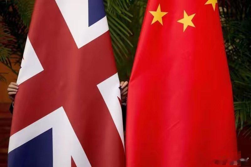 不等了，英国访华眼看中国如今非常的炙手可热，英国坐不住了，公开透露，外交部长库珀