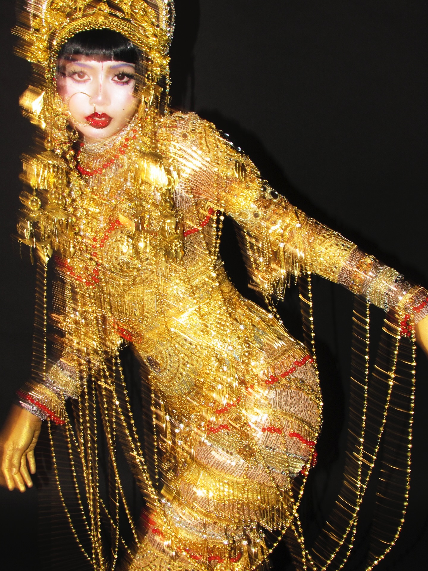 哇哦！LISA 万圣节 cos 了「吉巴罗Jibaro」🎃👻魅魔女妖上线！ 