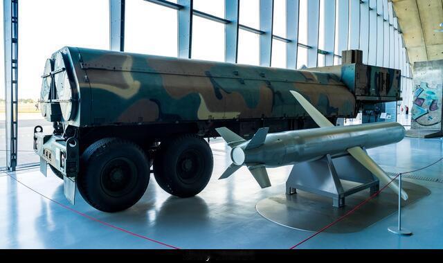 新闻快讯——美国将向一美洲国家出售导弹，这笔军售协议价值27亿美元。消息来源哥伦