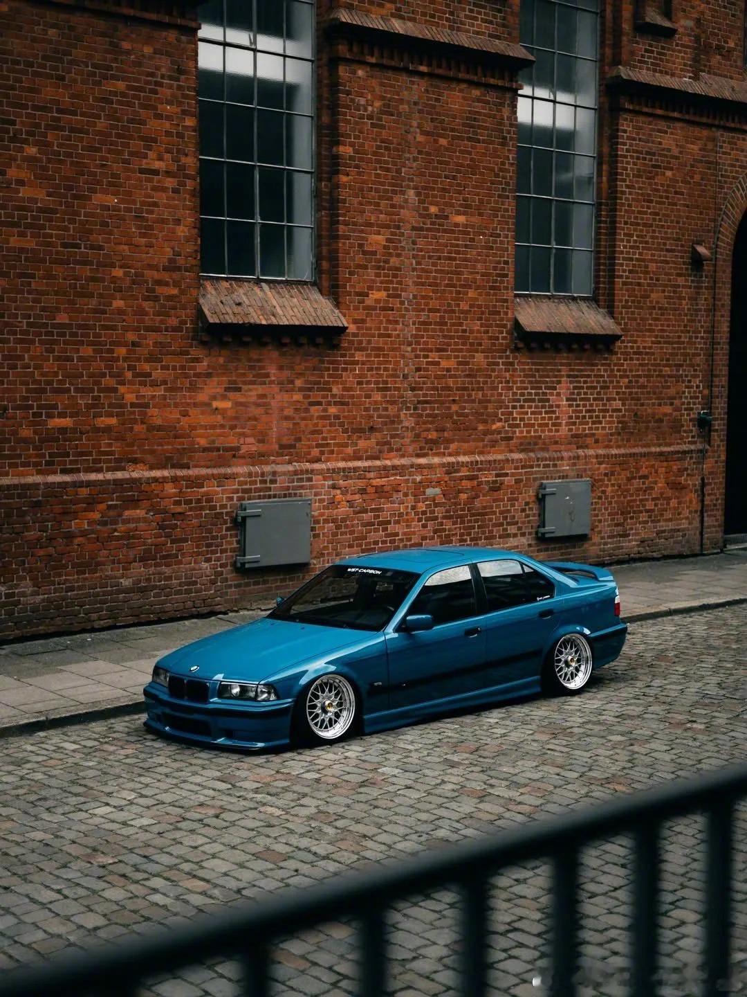 BMW E36 340i V8，这到底谁会不喜欢啊？ 