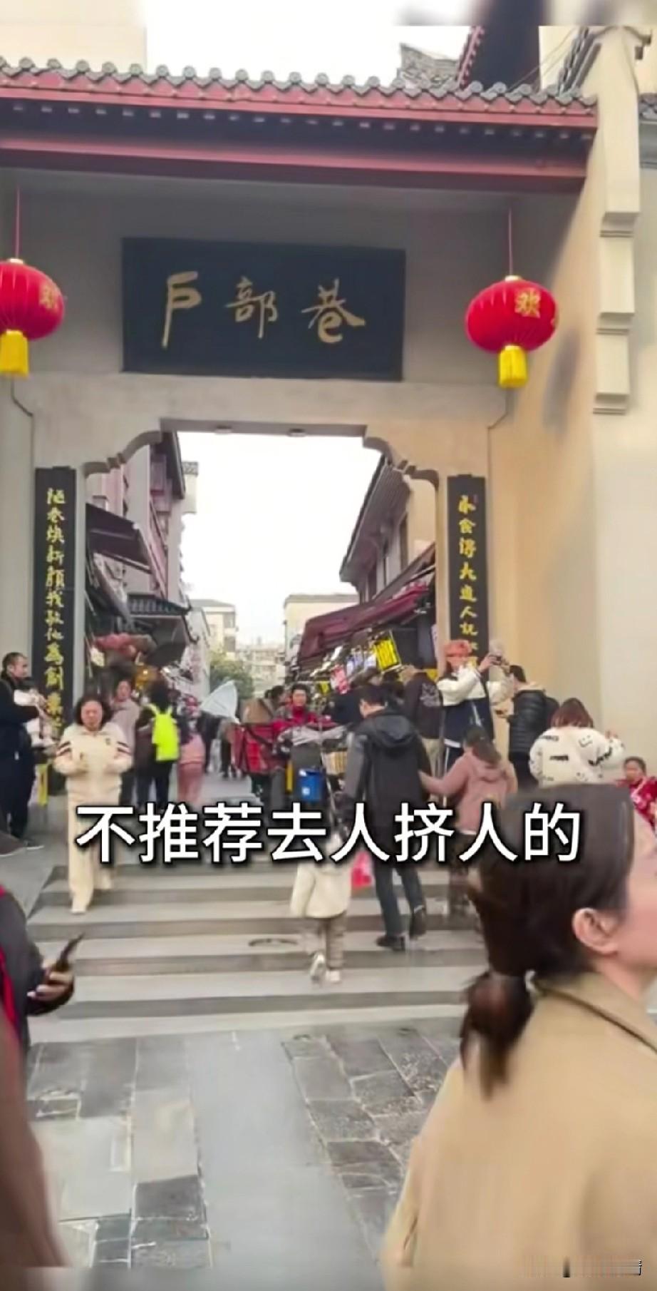 武汉九省通衢，
交通十分的便利，
自然就是旅游的好地方，
人均不到100多，
非