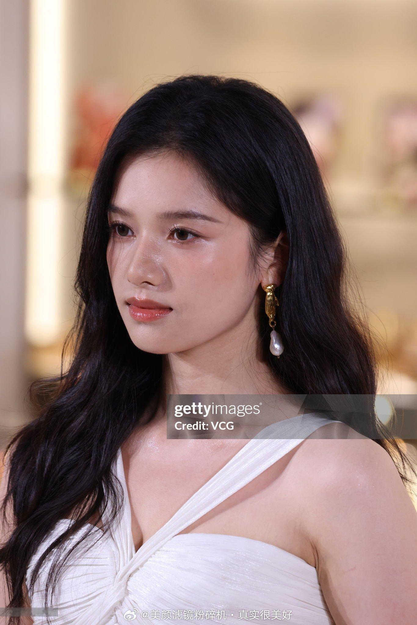 张婧仪昨日活动新闻图 ​​​