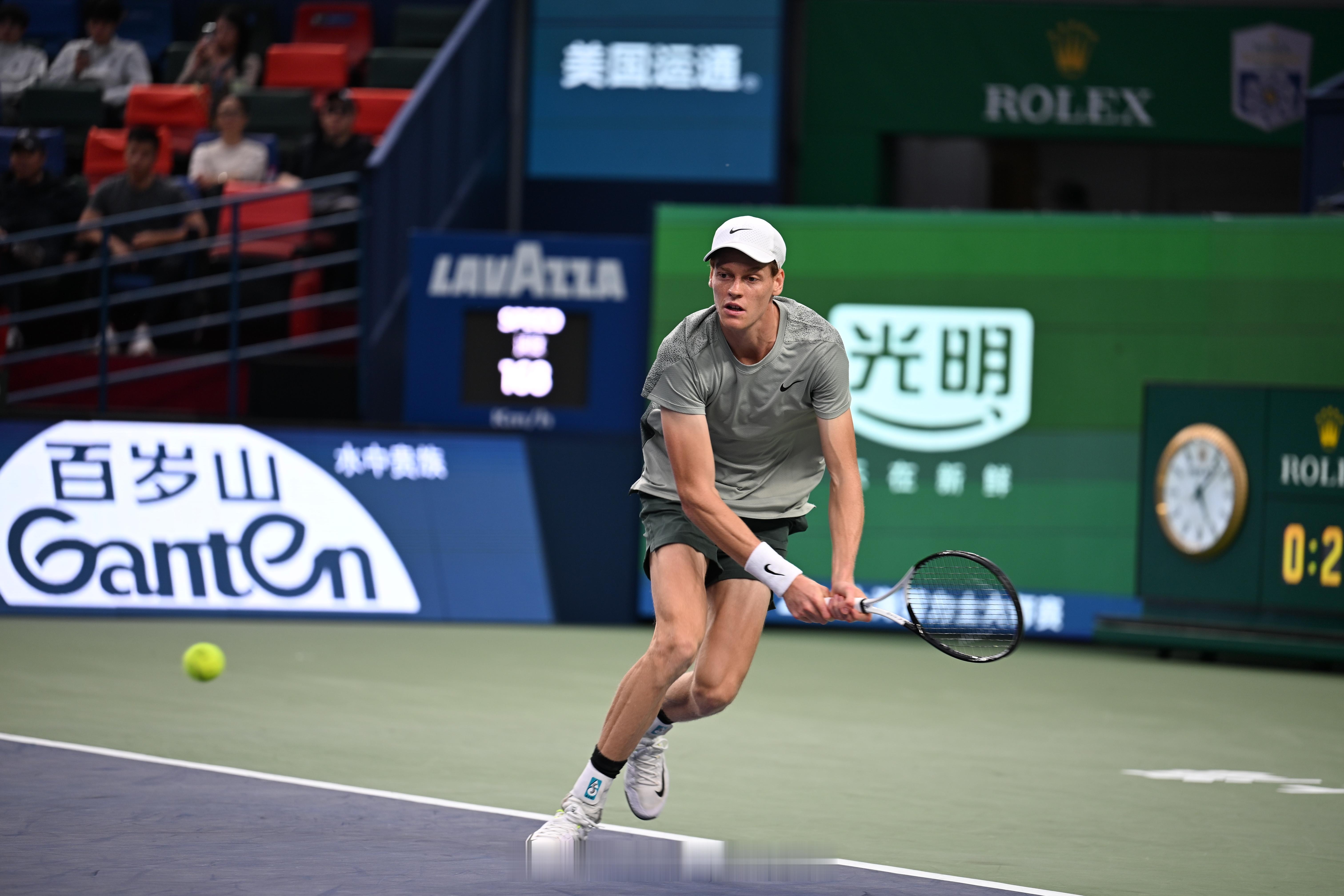 晋级#上海劳力士大师赛# 决赛，辛纳提前锁定2024赛季ATP世界排名年终第一，