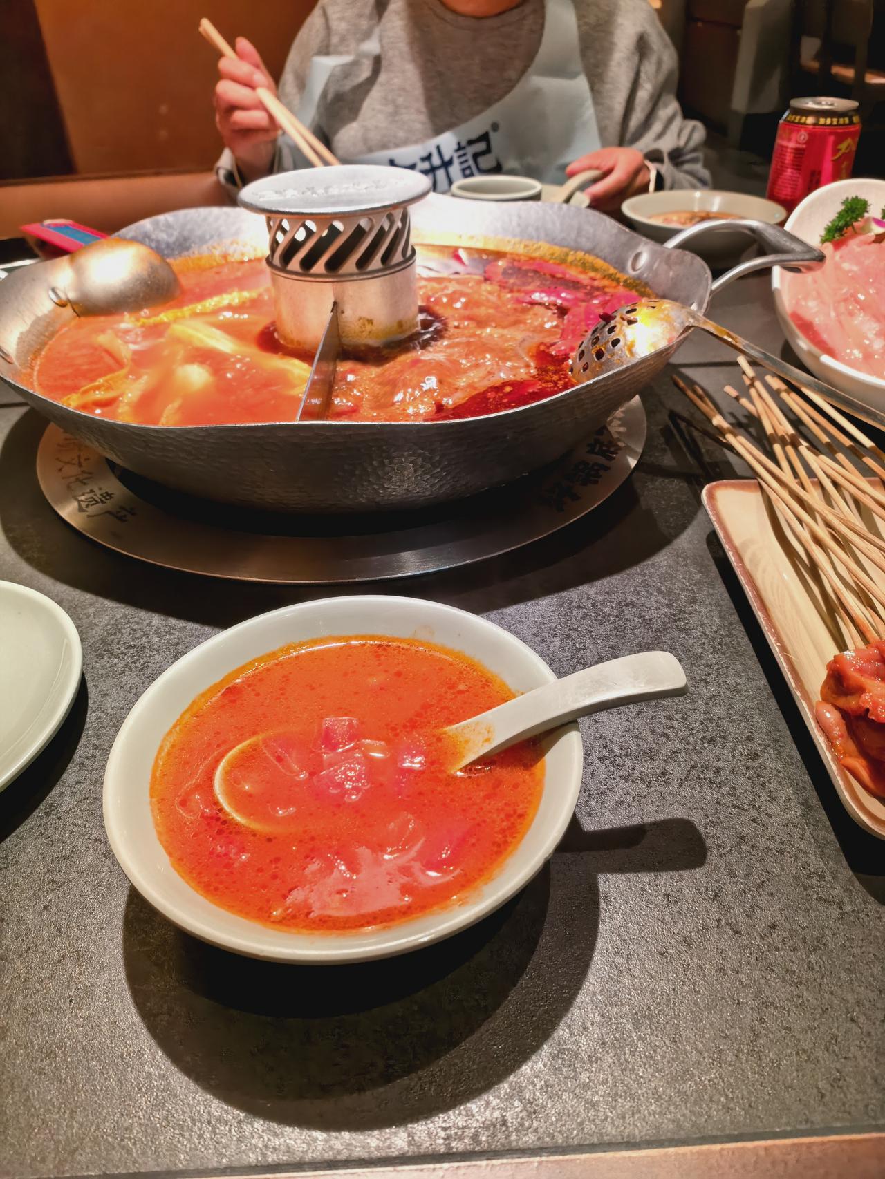 今年春天最想实现的心愿吃好喝好玩好。高高兴兴，快快乐乐，开开心心过好每一天。