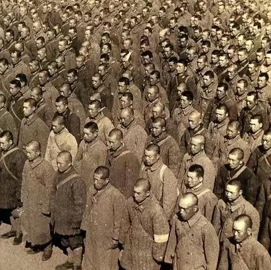 日本最怕的是什么？
很多人认为，
日本人怕中国的东风快递，怕中国的歼20、福建舰