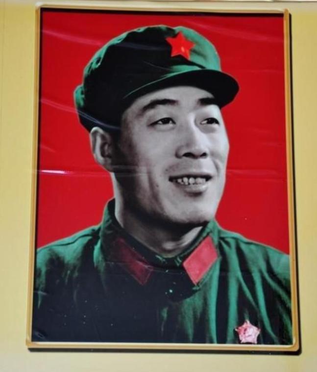 1982年，曾任职沈阳军区副司令员的孙玉国，受到转业处理，多年老兵竟然变为普通职