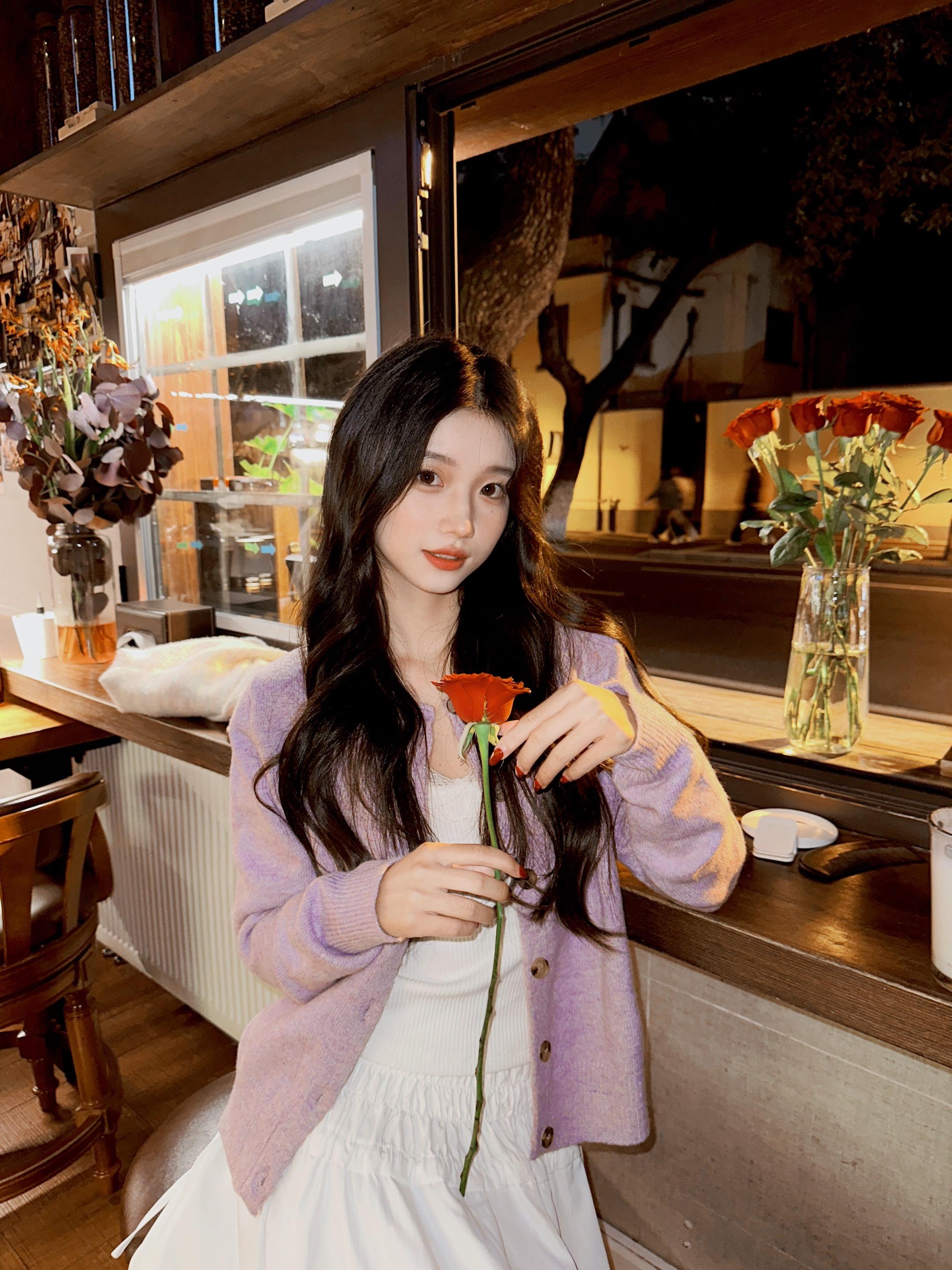 只怕幸福眼看完整 我的心却早已冰冷。