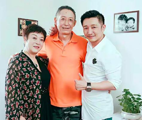 以前是劝和不劝离，现在是劝离的人越来越多了，邹市明和冉莹颖都已经是中年夫妻了，最