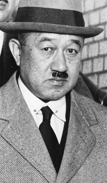 此人名叫吉川贞佐，是当时日本天皇裕仁的亲外甥，一看面相就是个心狠手辣的人，一脸的