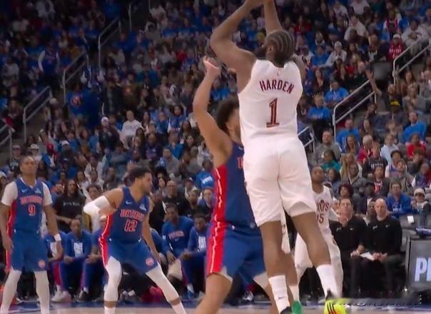 NBA东部半决赛战报，哈登30+8+6，坎宁安39+7+9独木难支，骑士客场加时