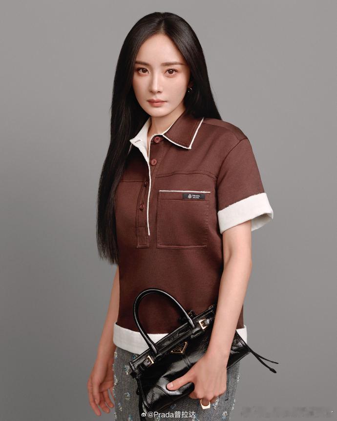 prada官宣杨幂代言人prada官宣代言人杨幂杨幂正式成为 Prada 代言人