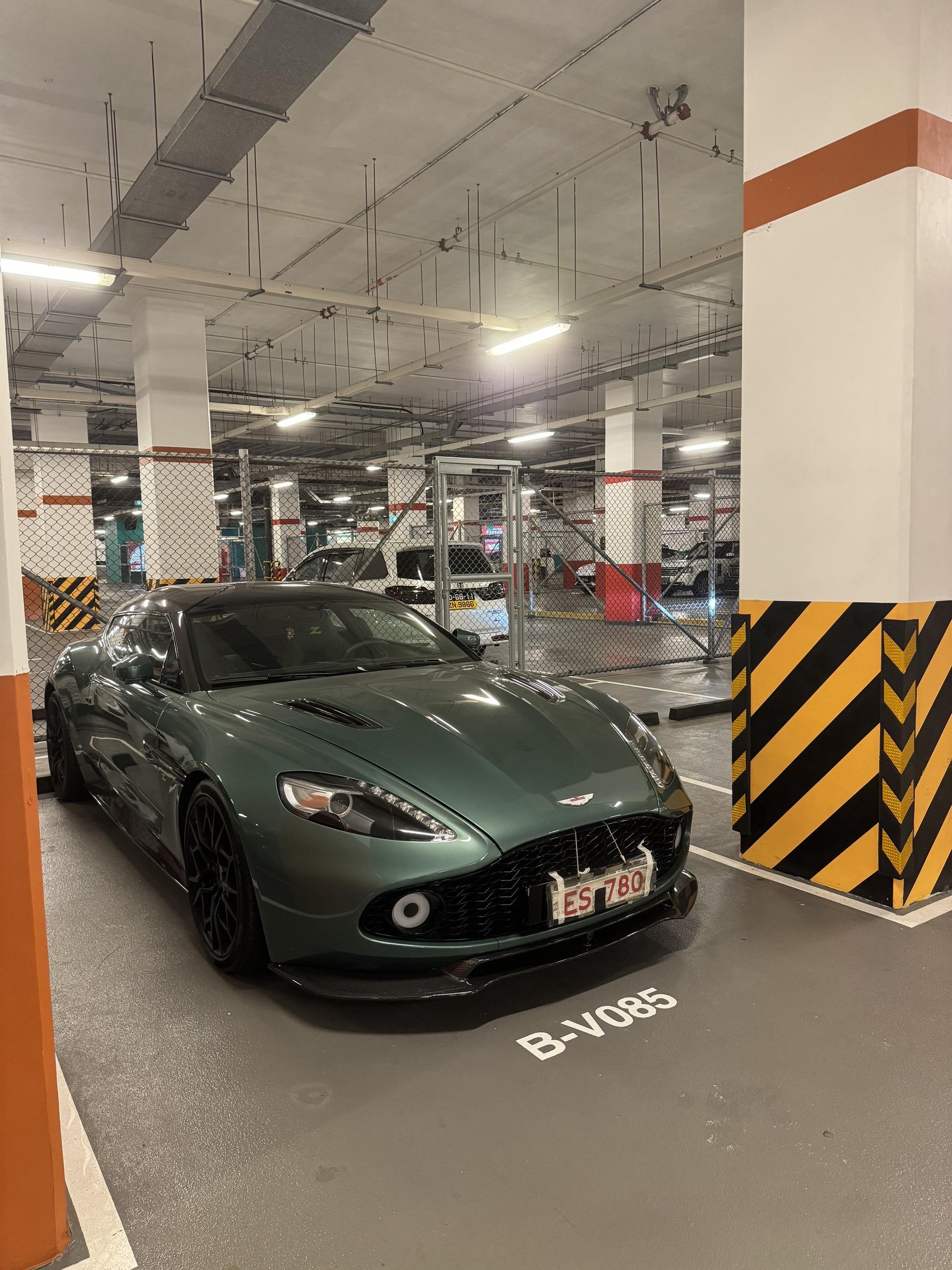 最美猎装阿斯顿马丁 Vanquish Zagato