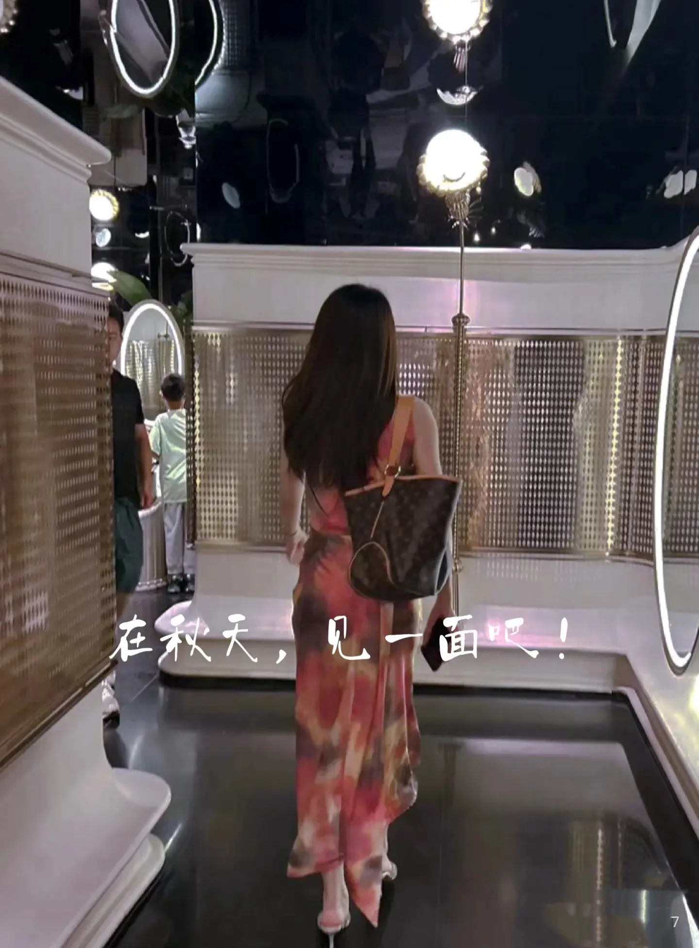 不知道如何发作品了，这世界太黑暗了！