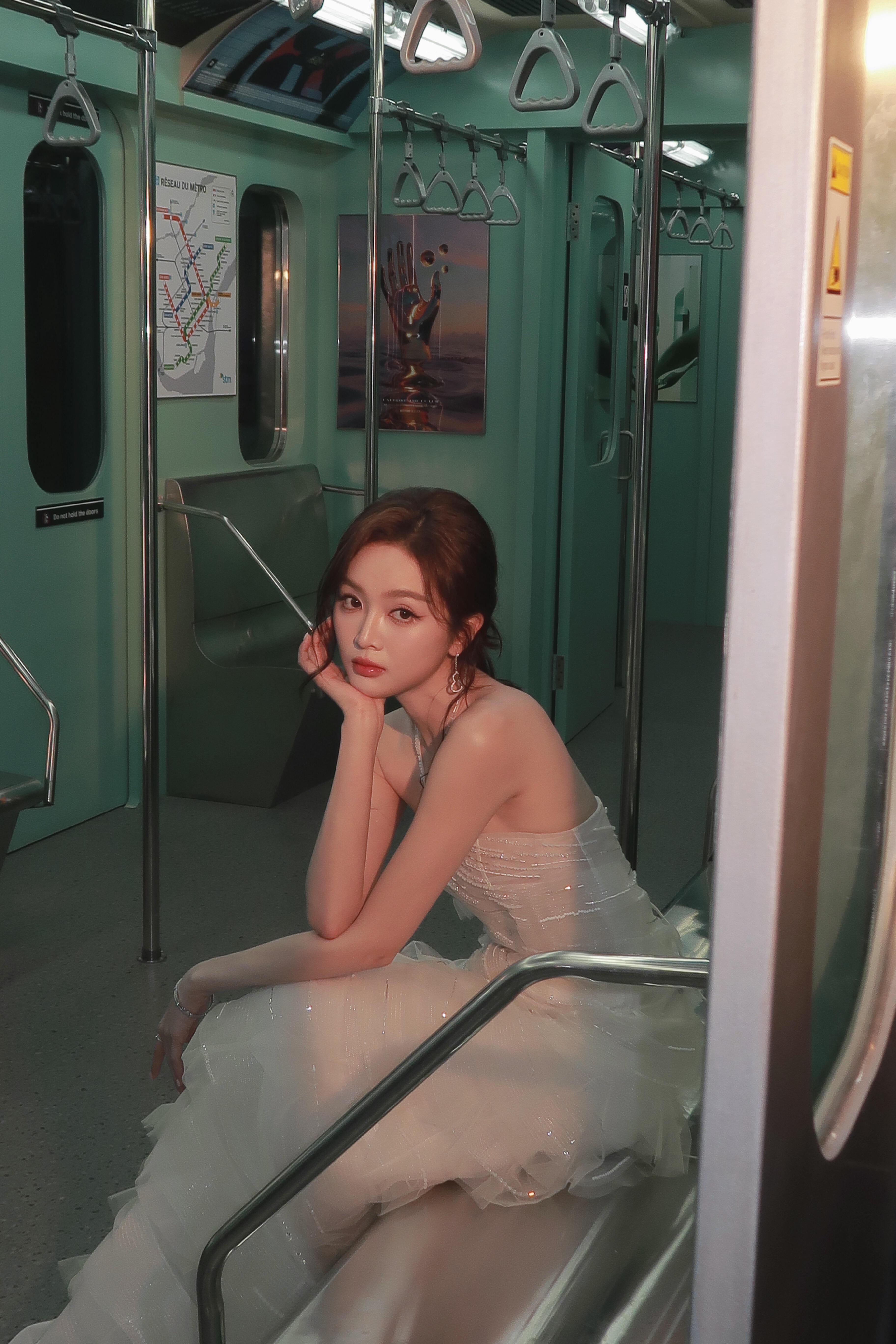 吴宣仪wxy吴宣仪有戏 之前不知道为啥没发出来 这样试试咱昨天的超喜欢和发帖还有