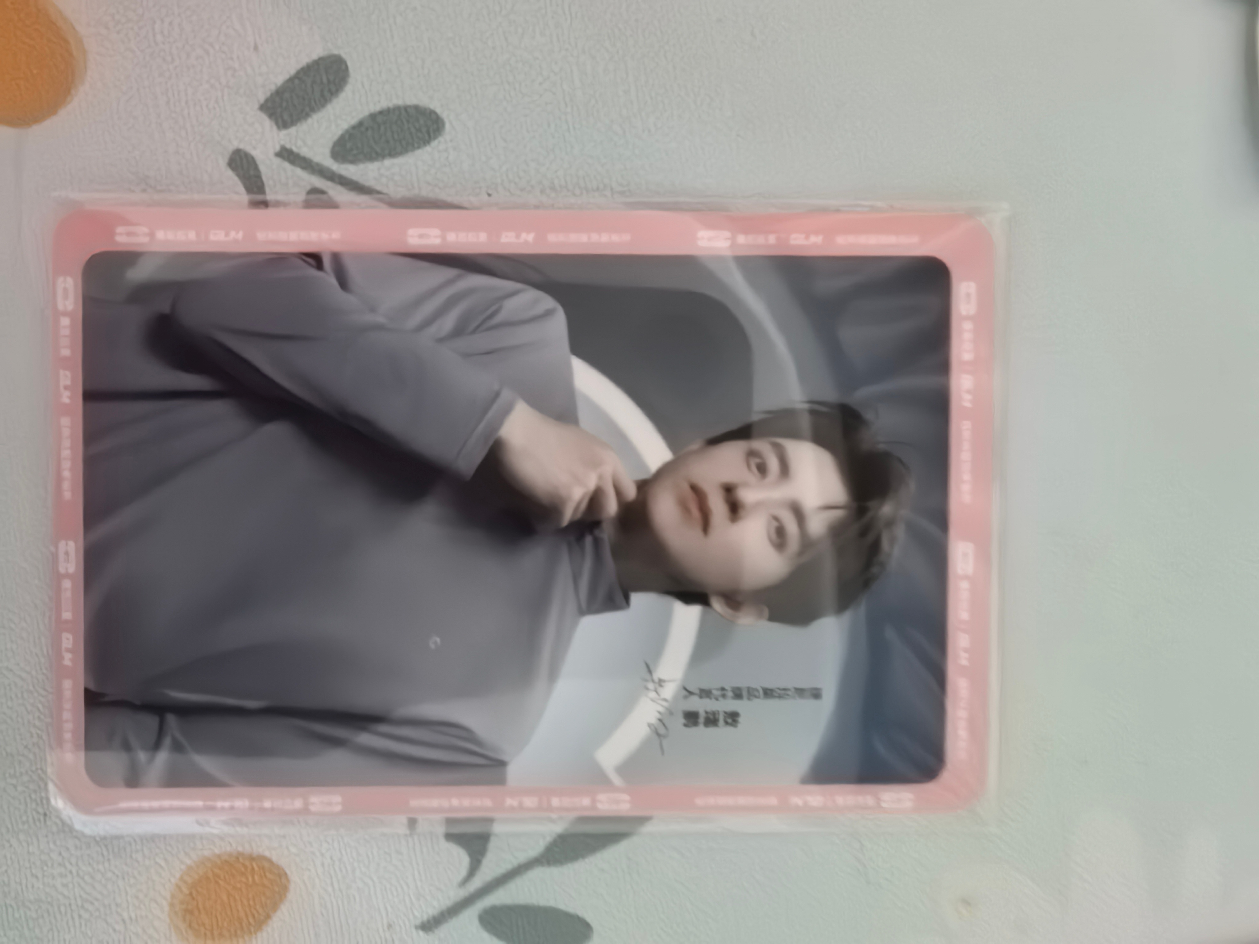 敖瑞鹏[超话] arp敖瑞鹏捷尼拉莫品牌代言人 小卡到了，好帅。挺厚一张[打ca
