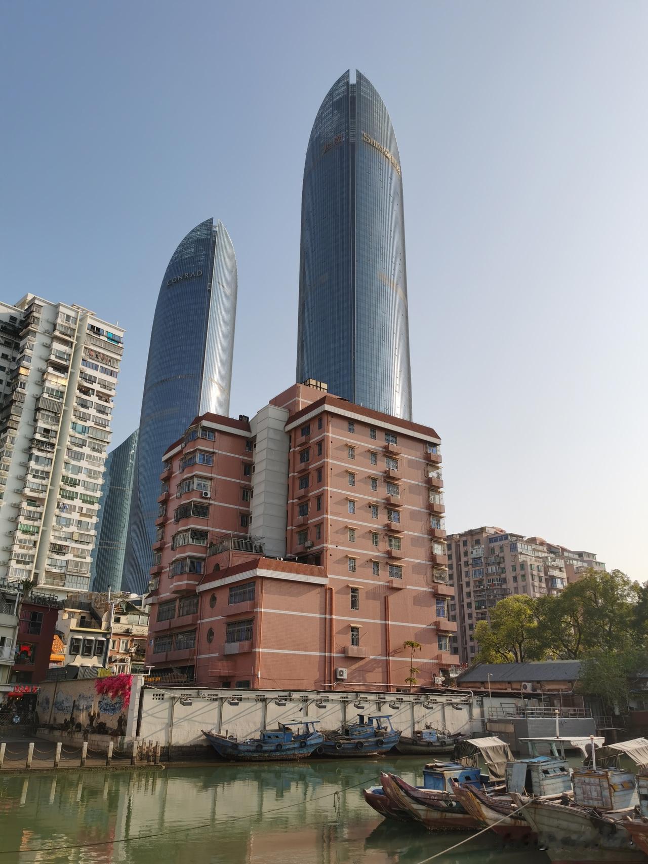 漫步厦门沙坡尾老渔港码头，艺术街区新春印象。
沙坡尾随拍 沙坡尾店 沙尾码头 沙