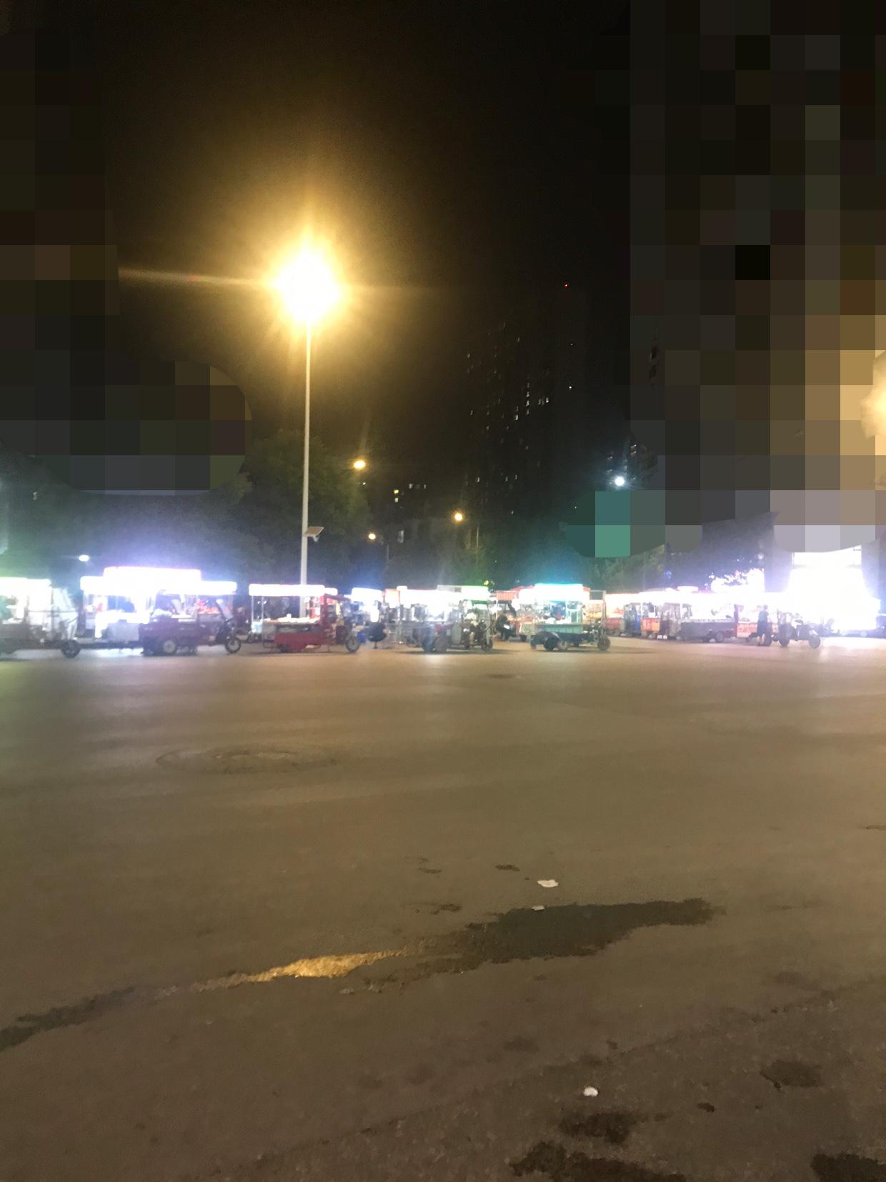 社会治安变好了，再也没有黑社会来收保护费，真心要给个赞！
每天晚上下班回家，总能