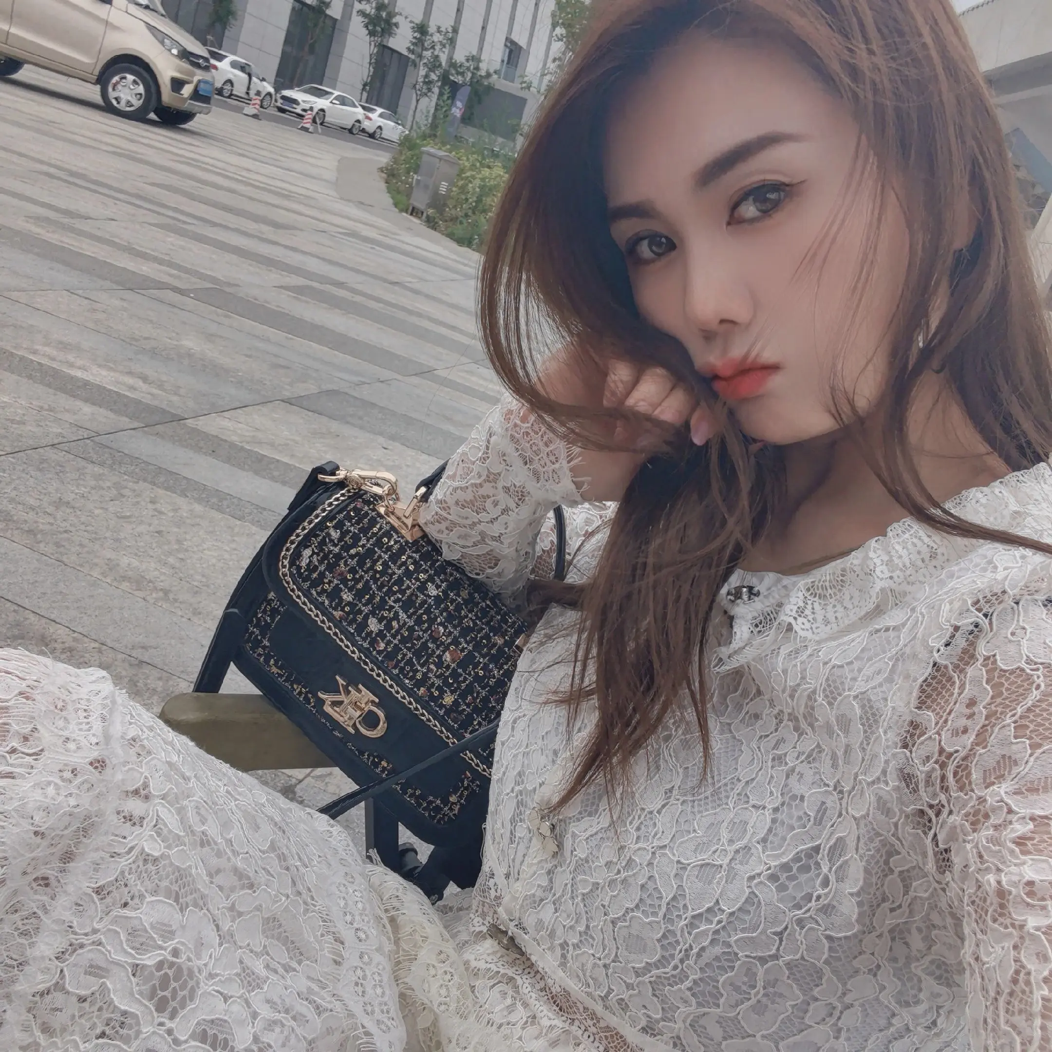 我一直都知道我不是个合群的人 我懂他人的幸福可我从不羡慕 所以我选择独...