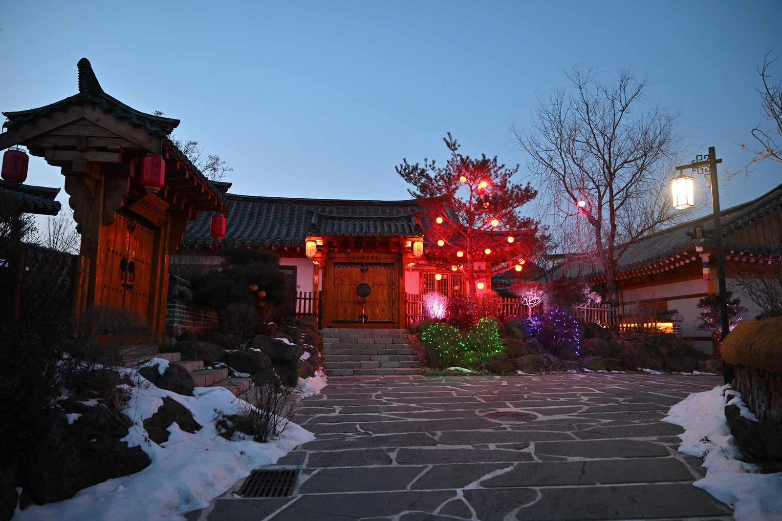 在东北赴一场雪的约会当长白余脉的冬雪浸润边疆，当伽倻琴伴和着长鼓节奏唤醒雪原，延