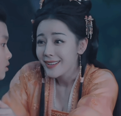 迪丽热巴 古偶网友问，热巴的剧为什么越播越烂？资源也不好啊难道异域脸就不适合演戏