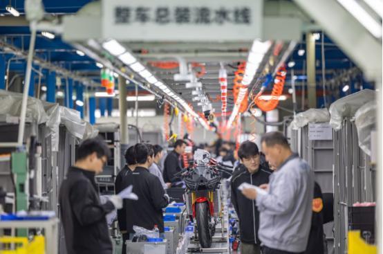 美国的阴谋彻底藏不住了！台海南海全是幌子，真正目标，是中国最厉害的那张王牌！这两