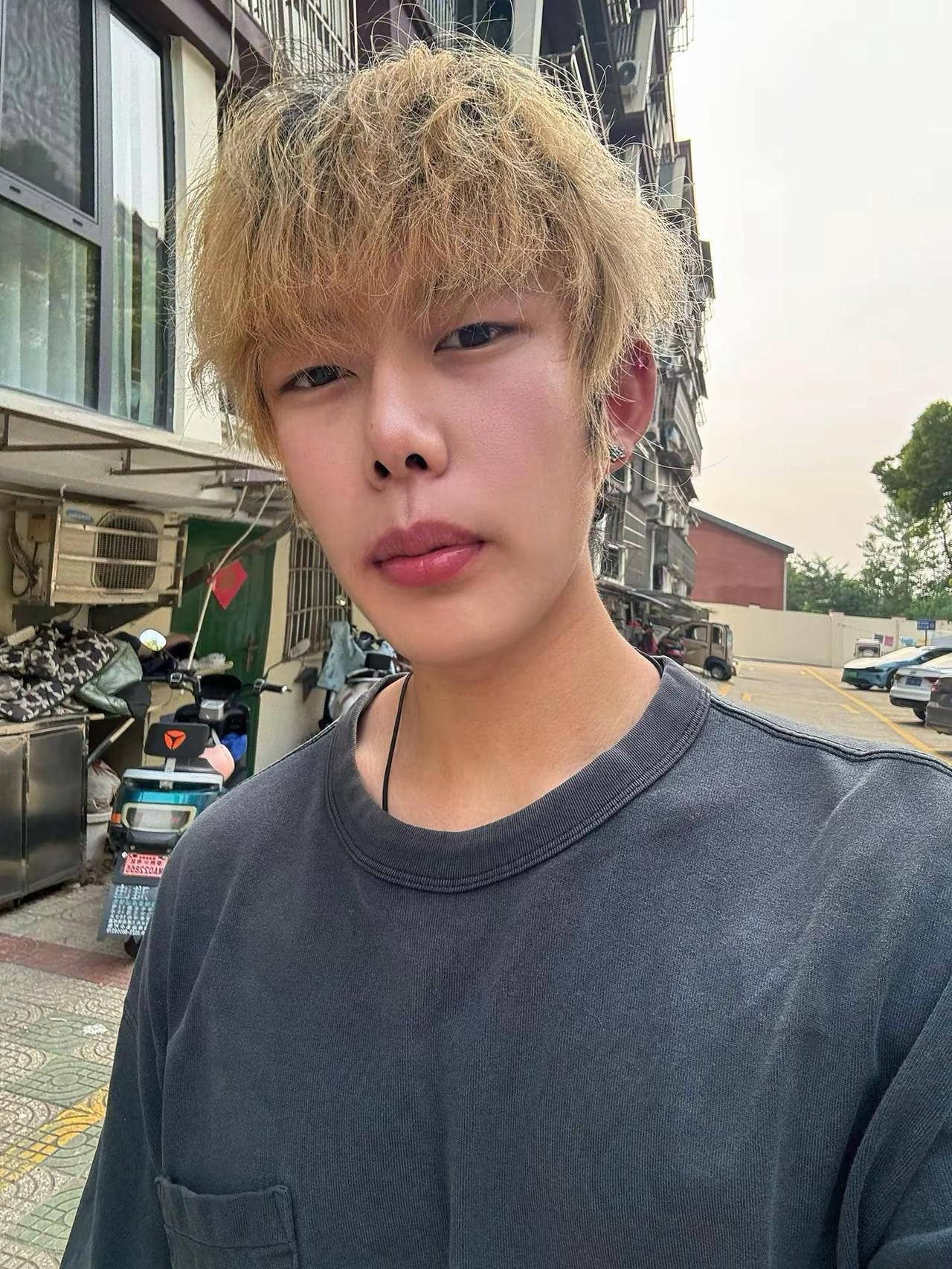 焦虑什么了，下个星期都放假了考试周进入脉动状态 期末考试 焦虑