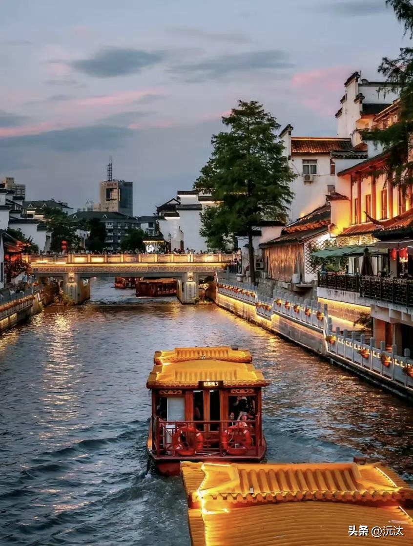 陈宣帝是南朝陈末帝陈叔宝的父亲。沅汰博物馆 

陈叔宝是宣帝嫡长子，但是不是宣帝