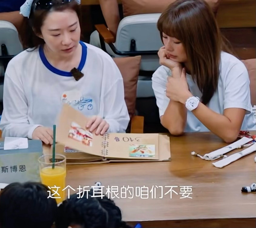 中餐厅神一季鬼一季 网友辣评：张雅琪做的菜单都没有她的妆造复杂对比王俊凯、张雅琪