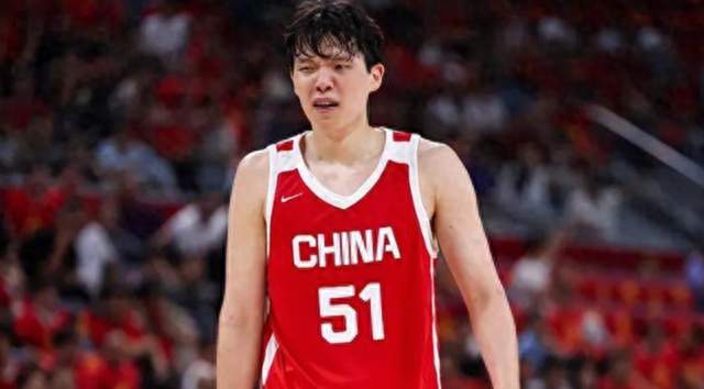 15+9之后，杨瀚森比周琦更有潜力吗？我们把两人拆开比一比