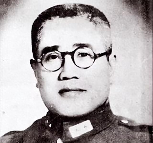 张灵甫和胡琏同为中将，为什么第18军杨伯涛只有少将军衔？旧报清楚揭示背后的原因