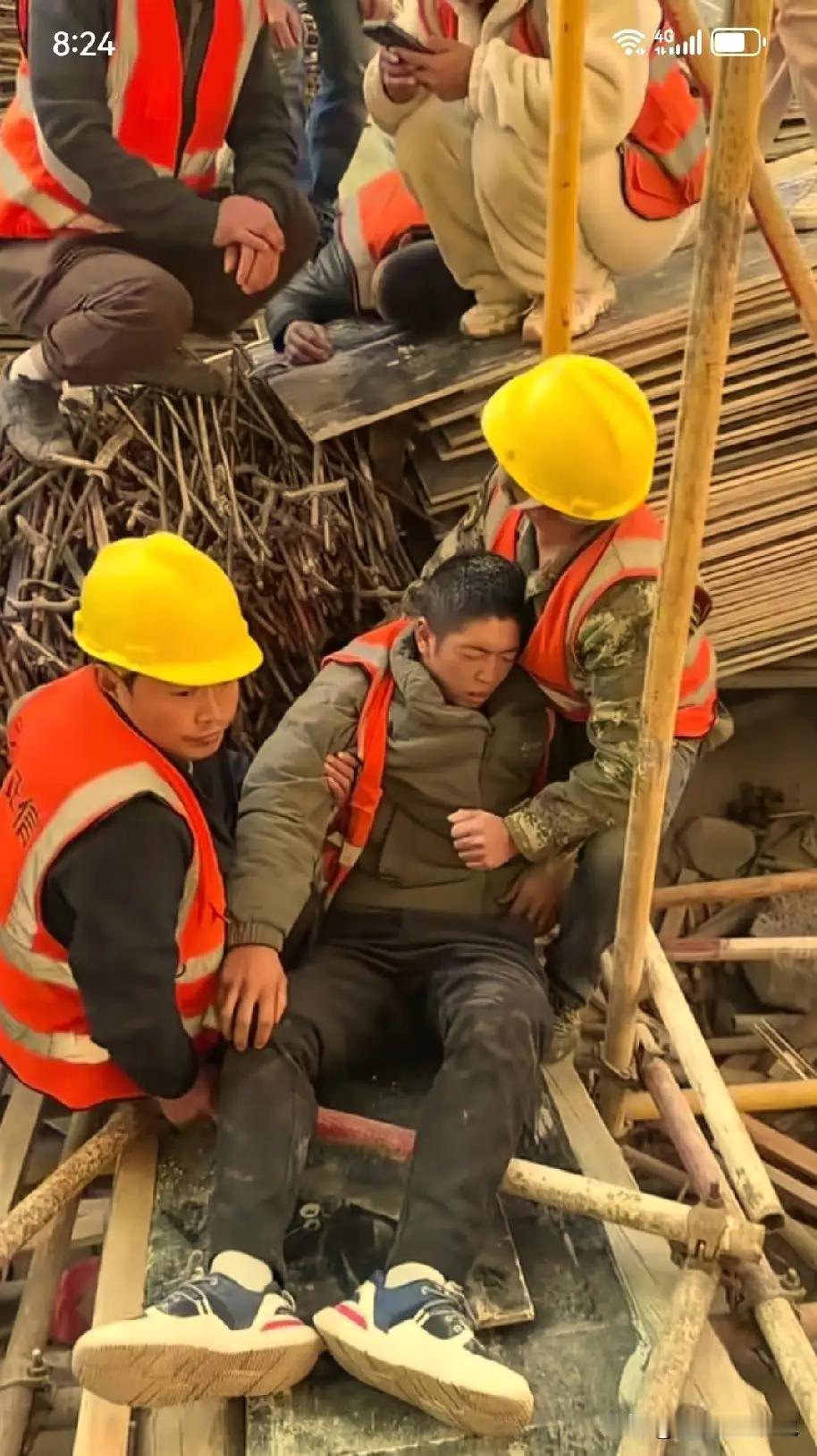 4万私了？工伤背后的“身心双调”智慧

诸位朋友，今儿咱们单说湖北秭归工地那桩“