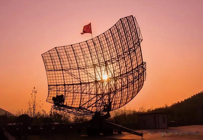 中国雷达：从近身肉搏到超视距碾压 中国雷达发展简直是一部逆袭史。就看中泰空军20