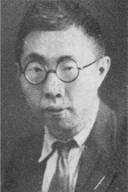 姚显微（1905年-1942年），原名姚名达，字达人，江西兴国人，中国近代史上著