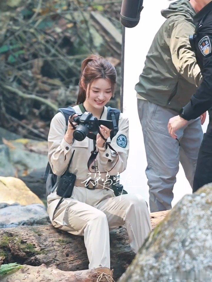 黄景瑜拿蛇吓徐若晗徐若晗被蛇吓了一跳黄Sir补药吓我们若晗哈哈哈哈 