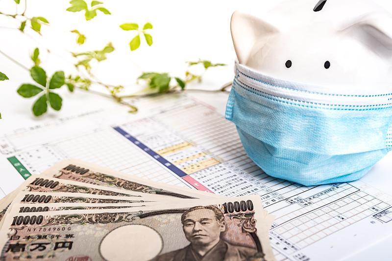钱当然重要，能解决90%以上生活里的实际难题，生病就医、养家糊口哪一样都离不开它