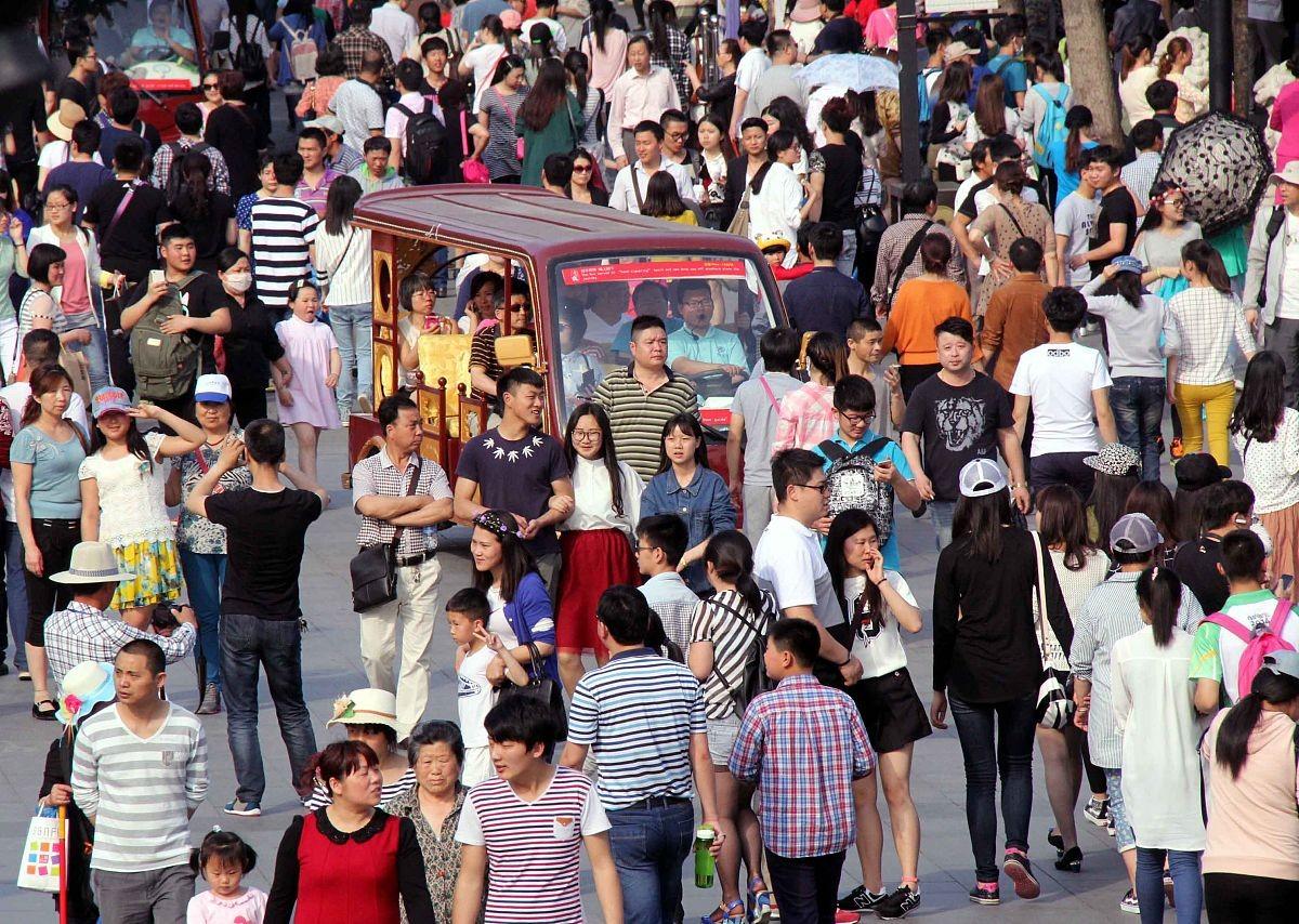 美国不怕中国的航空母舰，也不怕中国的核武器，甚至不怕中国的稀土管控，只有一点是他