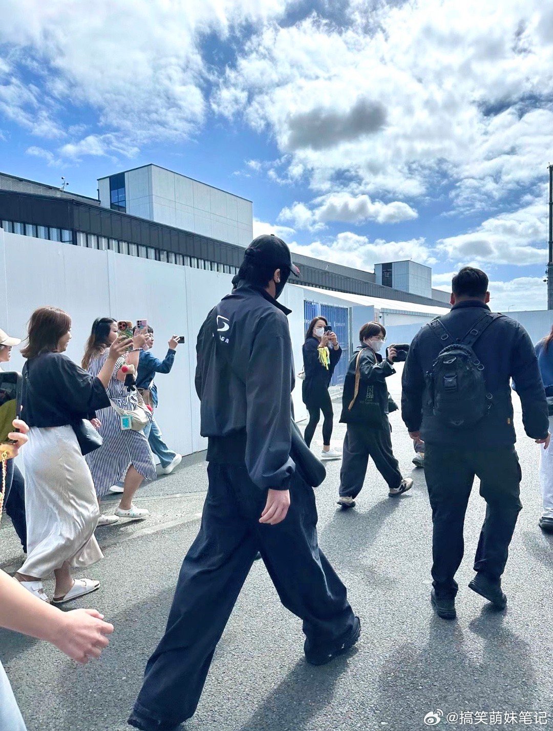 刘宇宁拍的新西兰手搓元宵  原来他不只是人不只是长得帅，做点事情都让人感觉过分可