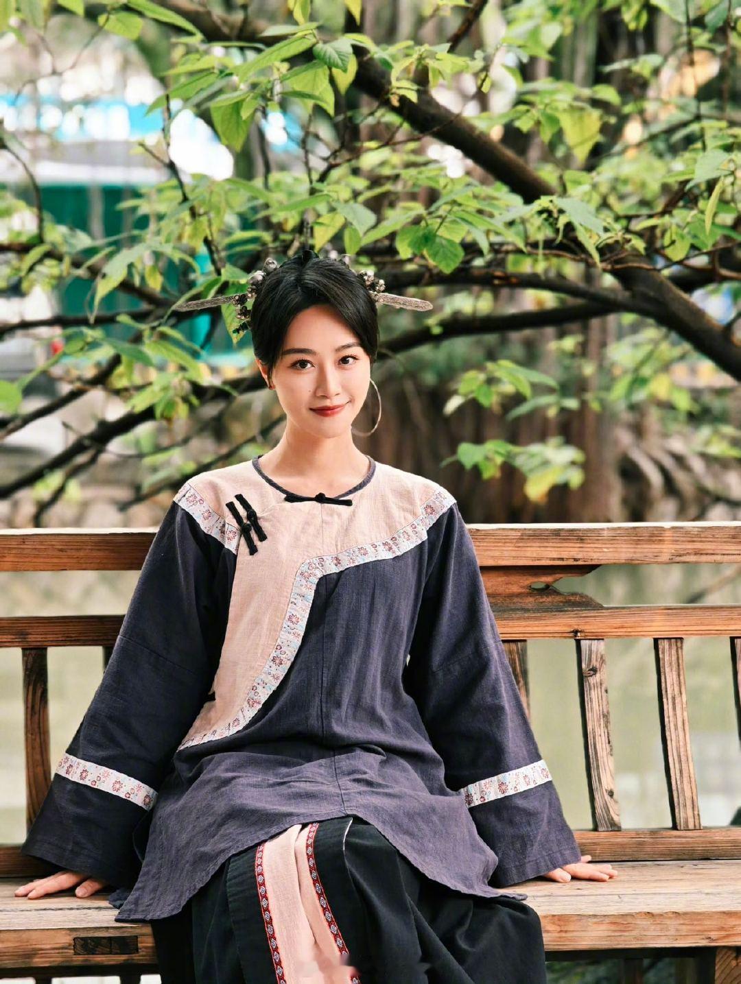 蓝盈莹新剧演科研女兵 央视新剧欧豪蓝盈莹二搭 锁定央视军旅新剧《兵自风中来》7月