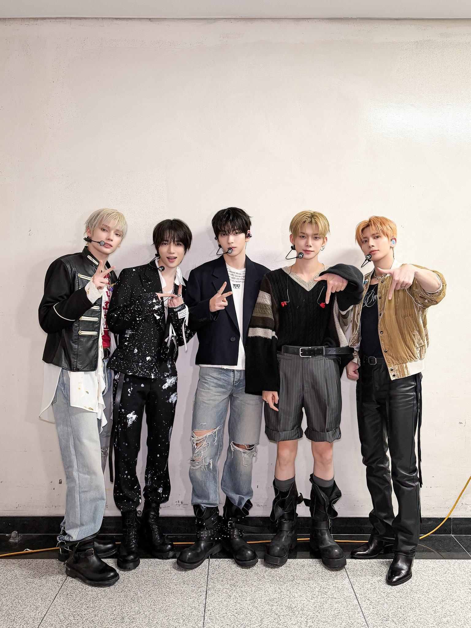 韩网热帖: 粉丝评论完全没有诚意的TXT Cody- P4~6为过去造型，还是很