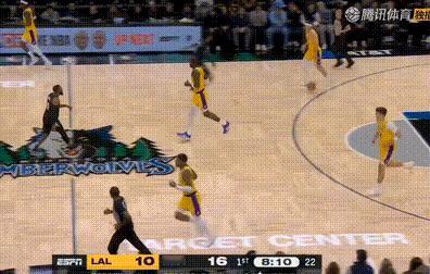 麦克丹尼尔斯全场撕咬着里夫斯湖人vs森林狼 ​​​