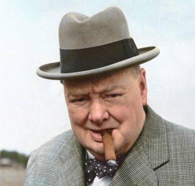 英国前首相丘吉尔曾一针见血地指出：“如果不是美国投下原子弹，日本这个国家也许早就