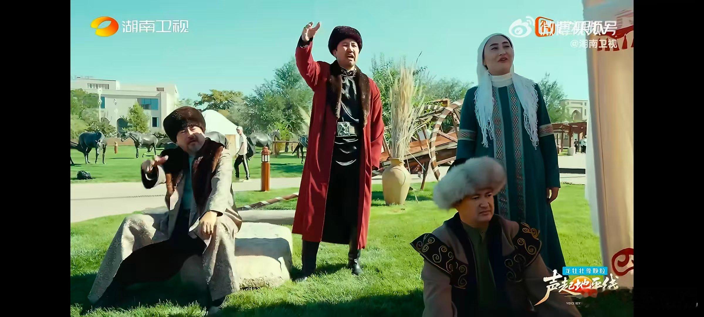 迪玛希不愧是哈萨克斯坦的团宠声起地平线迪玛希温柔回应每一份善意，和大家合影留念，