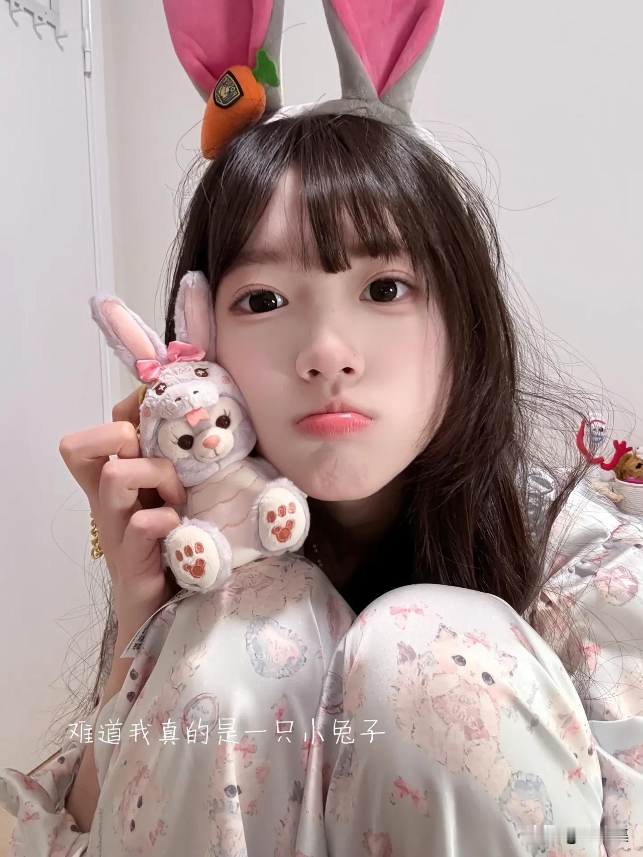 萌兔抱枕，兔兔相伴，可爱到爆！🐰💕