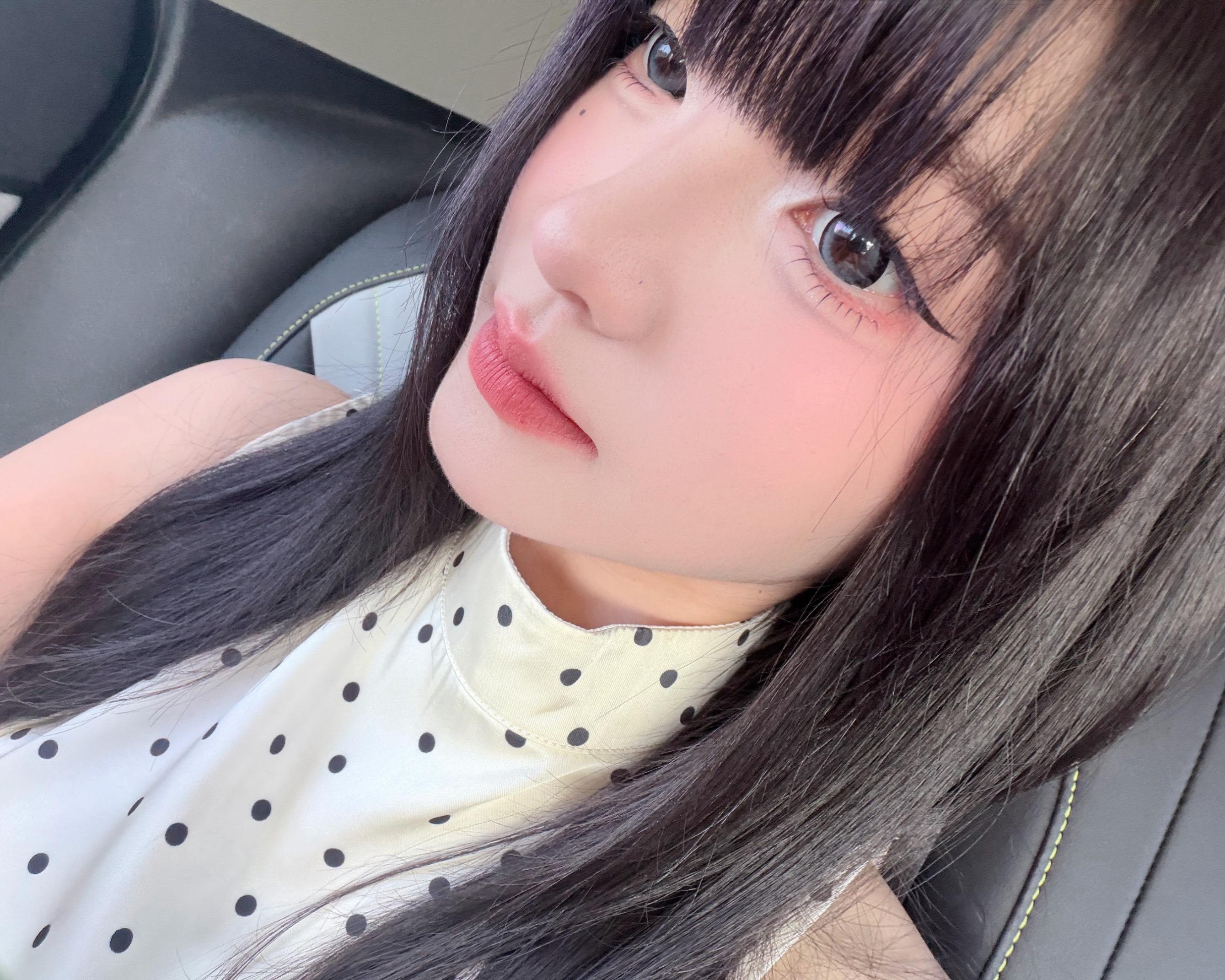 喜欢给我昂贵东西的人 比如时间 尊重 支持 宠爱和真诚.