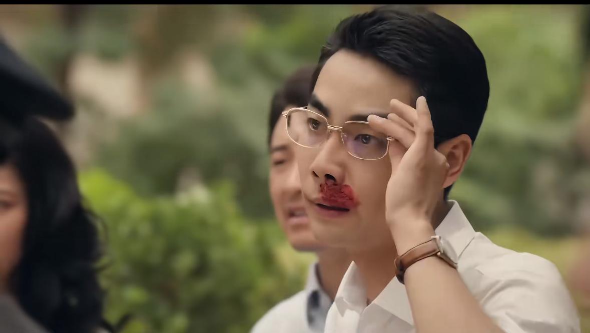 《主角》这部戏，现在火的不要不要的，
几个主要演员演技在线，张嘉译，秦海璐，
确